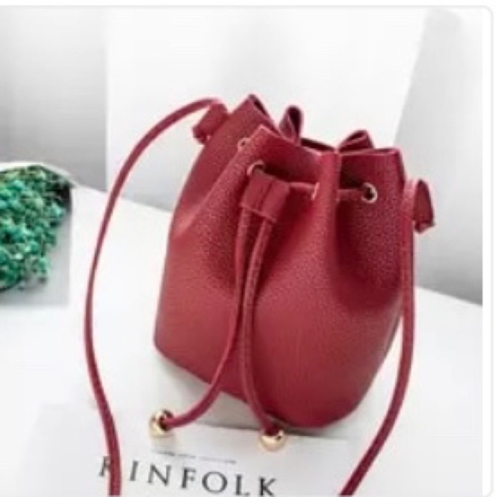 Mini bucket bag